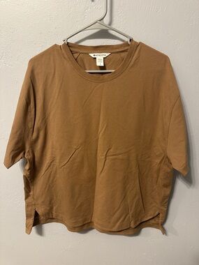 Athleta Caramel Brown Short Sleeve Crewneck Tee